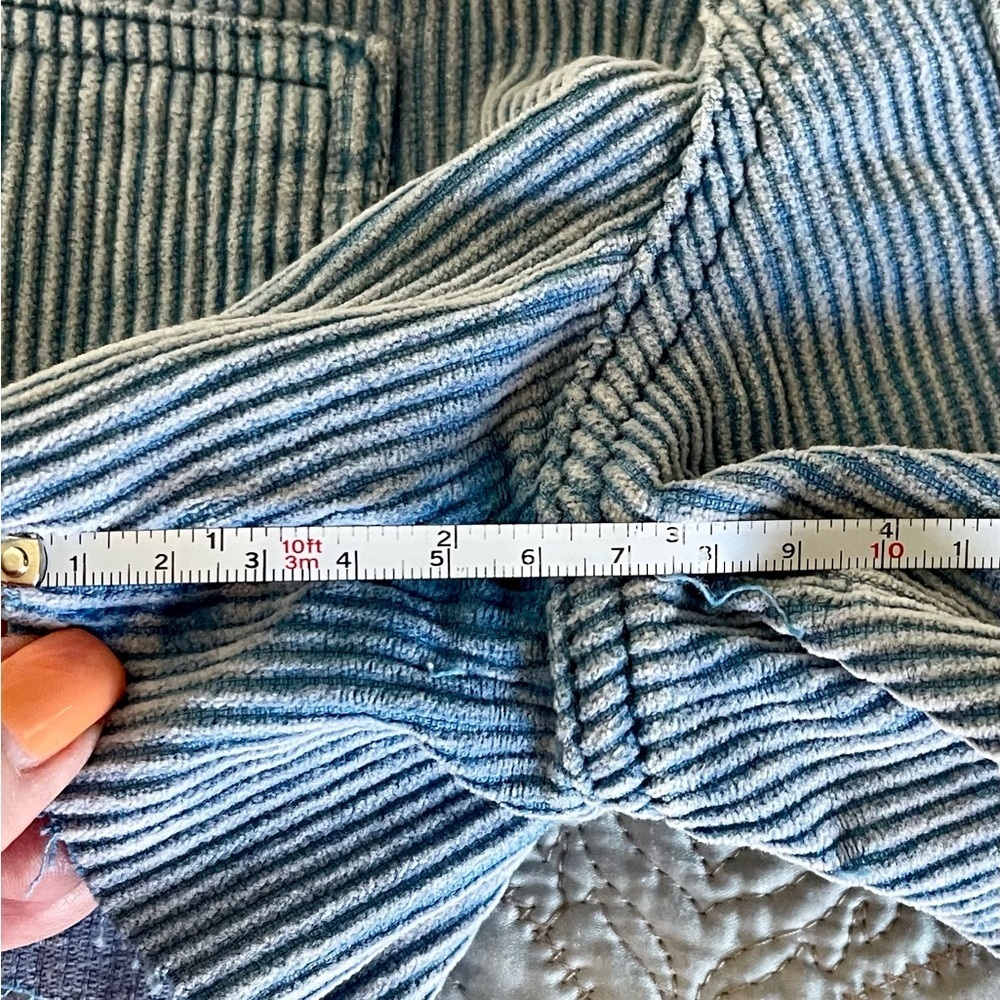 Urban Outfitters BDG High-Rise Carpenter style wide corduroy blue shorts size 27 - Picture 4 of 5